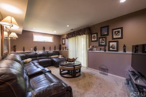 2350 Plainfield Ave, Piscataway NJ 08854-4045 exterior