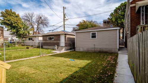 3221 Parnell Ave, Chicago IL 60628-6311 exterior