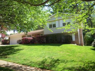 6133 Long Meadow Rd, Mc Lean VA  22101-2312 exterior