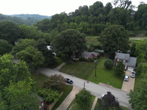 114 Oak Hill Rd, Pittsburgh PA  15238-3016 exterior