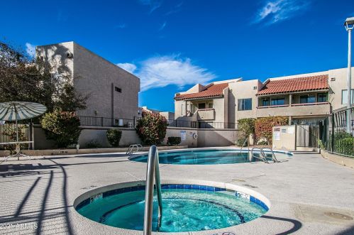 11026 28th Dr, Phoenix AZ  85029-4333 exterior