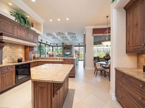 17015 Verona Ln, Naples FL 34110-2854 exterior