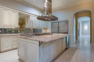 2824 Hall St, Dallas TX  75204-2361 exterior