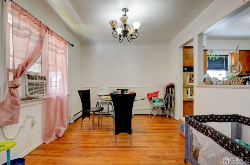 511 Jackson Ave, Rahway NJ 07065-3513 exterior