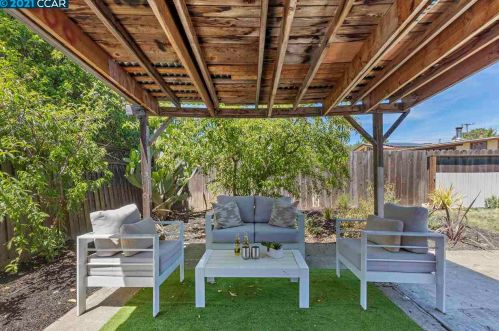 1325 Linden Dr, Concord CA  94520-4017 exterior