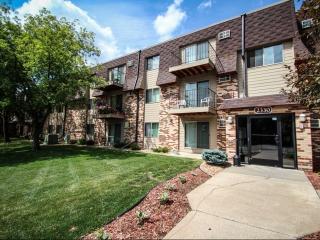 2330 Stillwater Ave, Saint Paul MN  55119-3645 exterior