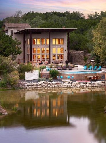 610 Crystal Creek Dr, Austin, TX 78746-4728