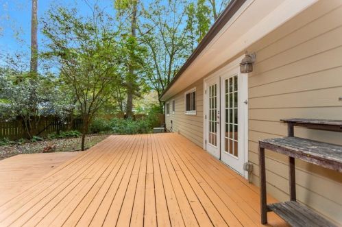 1406 Brk Vly Ln, Atlanta GA 30324-3264 exterior