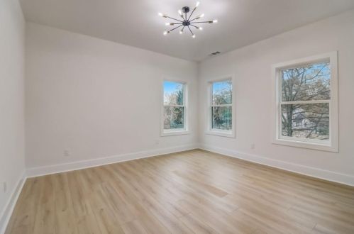 34 Candler Rd, Atlanta GA 30317-3435 exterior