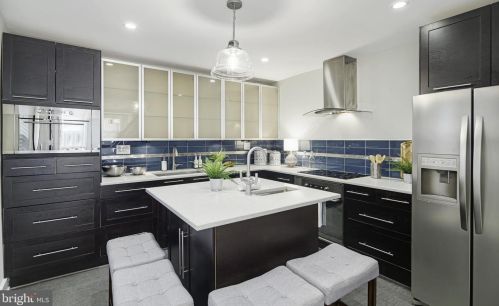 1733 Howard St, Philadelphia PA 19122-2412 exterior