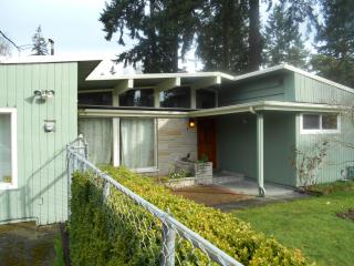 1272 172nd St, Seattle WA  98133-5418 exterior