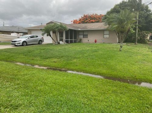 625 Dolores Ave, Fort Pierce, FL 34983-1809