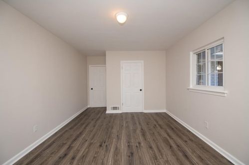 415 Hammond Dr, Atlanta GA 30328-5232 exterior