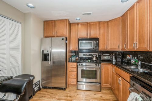 1741 Crystal St, Chicago IL 60651-1833 exterior