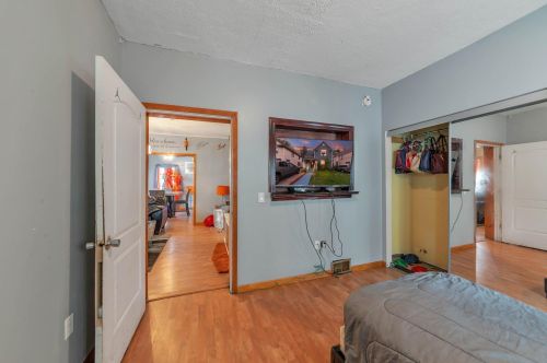 56 Stewart St, Grand Rapids MI 49507-2402 exterior