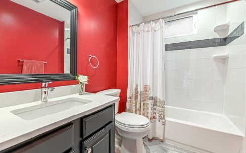 409 Hutchinson Ave, Pittsburgh PA 15218-1327 exterior