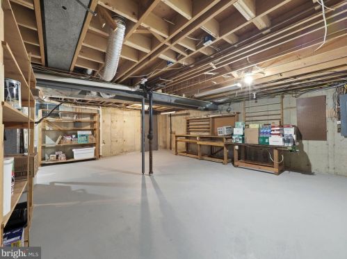 8224 Inverness Holw Ter, Rockville MD 20854-2726 exterior