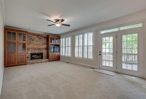 3052 Oaktree Ln, Duluth GA 30096-5886 exterior