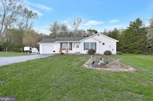 800 Harney Rd, Littlestown, PA 17340-9005