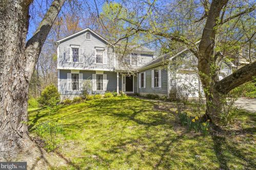 1526 Featherwood St, Silver Spring, MD 20904-6653