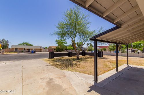 2932 47th Ave, Phoenix AZ  85031-3640 exterior