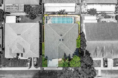 8820 Cypress Hammock Dr, Tampa FL 33614-1952 exterior