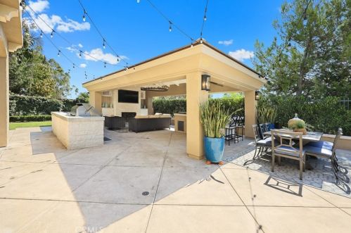 2440 Bronzewood Dr, Tustin CA  92782-4321 exterior