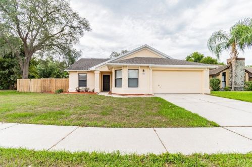 725 Holbrook Cir, Lake Mary, FL 32746-6365