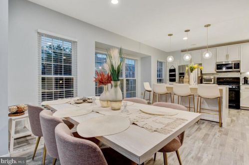 3405 Governors Crest Ct, Alexandria VA  22310-2337 exterior