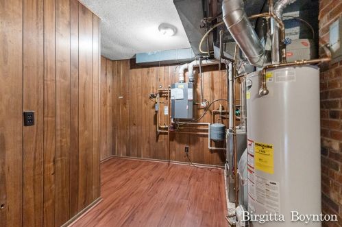 1661 Ruddiman Dr, Meskegon MI 49445-3041 exterior