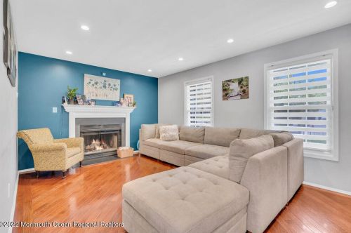 28 Linda Dr, Jackson Twp NJ 08527-5026 exterior