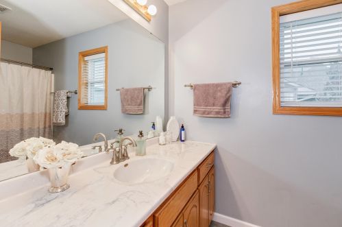 2095 2 St, Saint Paul MN 55110-3208 exterior