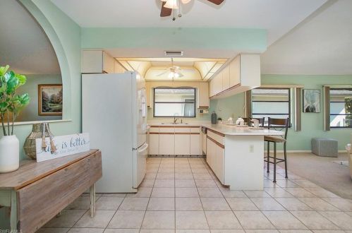 842 99 Ave, Naples FL 34108-2234 exterior