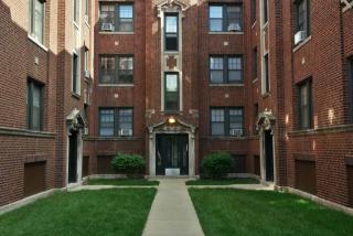 4451 Greenwood Ave, Chicago IL  60653-3713 exterior