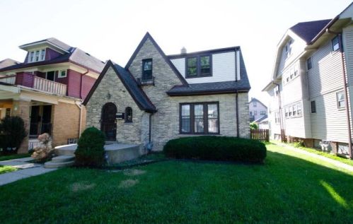 2813 50th St, Milwaukee WI  53210-1654 exterior