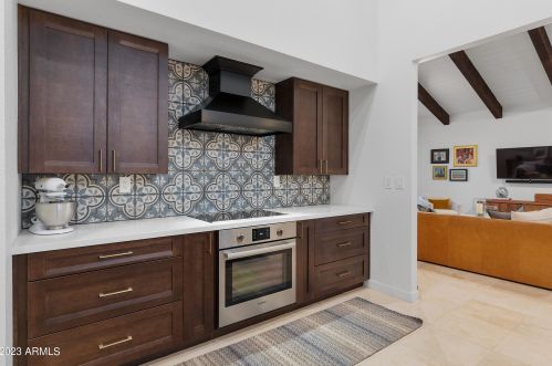 6184 28th Pl, Phoenix AZ  85016-2156 exterior