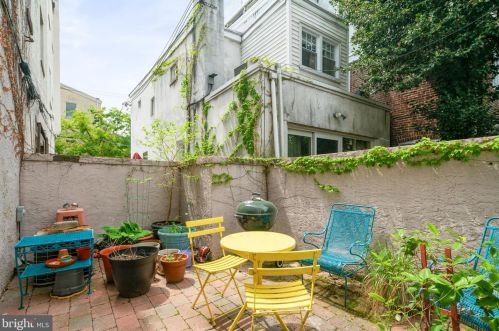 512 22nd St, Philadelphia PA 19146-1146 exterior