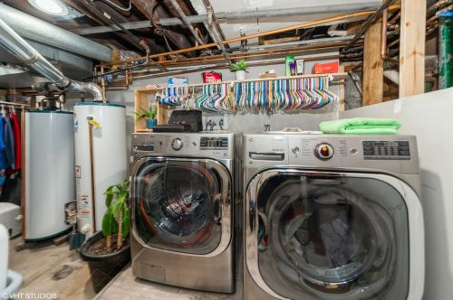 2036 Pulaski Rd, Chicago IL 60803-1114 exterior