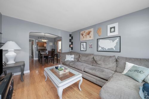 6625 64 St, Chicago IL 60638-4915 exterior