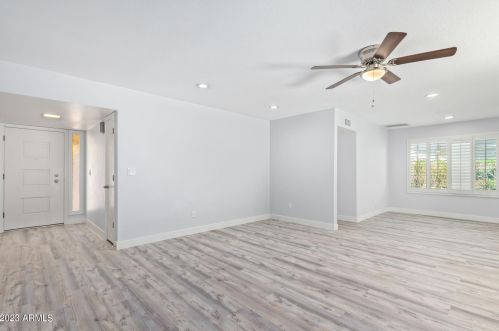 10609 42nd St, Phoenix AZ  85028-3501 exterior