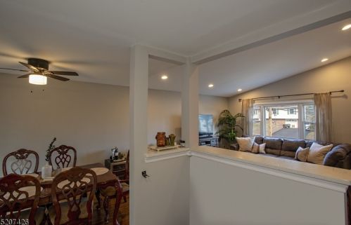 8 White Meadow Rd, Rockaway NJ  07866-1903 exterior