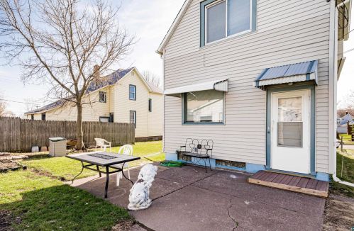 222 56 Ave, Duluth MN 55807-2308 exterior