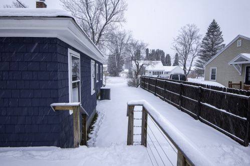 42 Noyes St, Concord NH 03301-2327 exterior