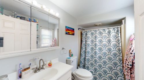 171 Village St, Concord NH 03303-4520 exterior