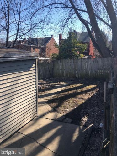 636 High St, Lancaster PA 17603-5526 exterior