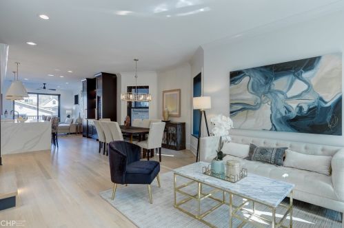 2637 Mozart St, Chicago IL  60647-1739 exterior