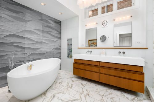 1950 Orch St, Chicago IL 60614-5495 exterior