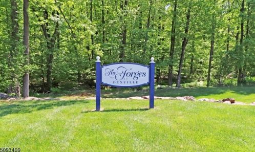 88 Henning Ter, Parsippany NJ 07834-3716 exterior