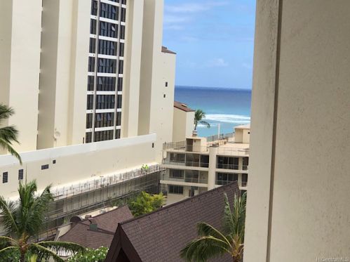 223 Saratoga Rd, Honolulu HI  96815-1942 exterior