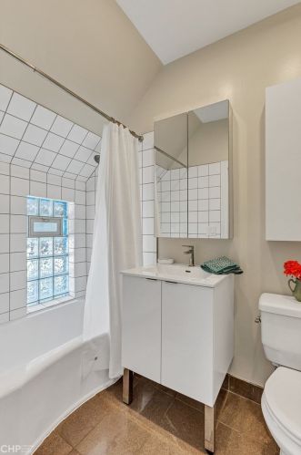 3430 Shakespeare Ave, Chicago IL 60647-3917 exterior